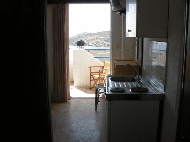 Efrosyni Apartments Agia Marina  Exterior foto